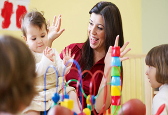 Babysitter in Delhi